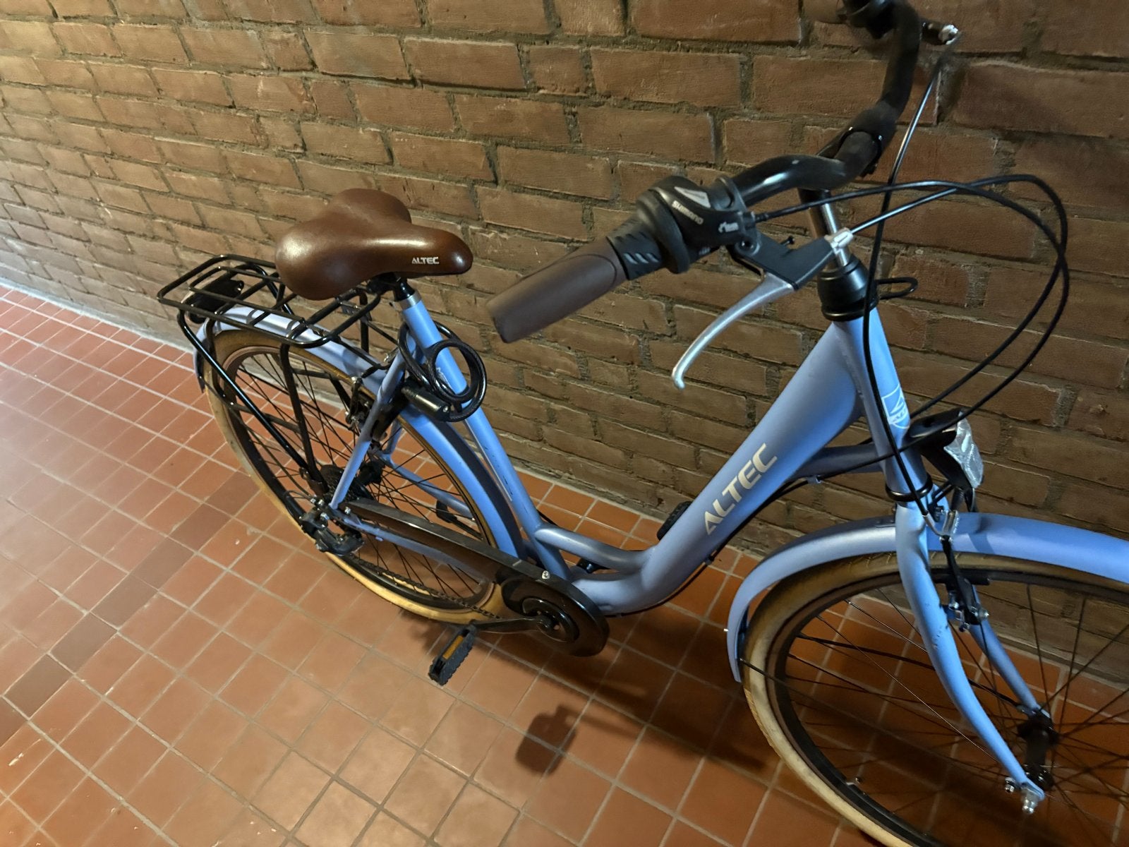 Altec fiets, lichtblauw, zo goed als nieuw, Fietsen en Brommers, 53 tot 56 cm, Velgrem, Versnellingen, Zo goed als nieuw