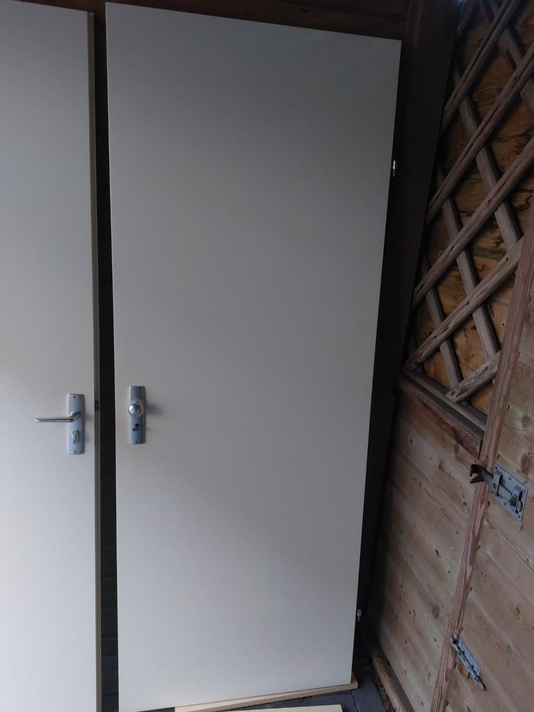 2 deuren, Doe-het-zelf en Verbouw, Kozijnen en Schuifpuien, 75 tot 150 cm, Deurkozijn, Ophalen of Verzenden, Zo goed als nieuw