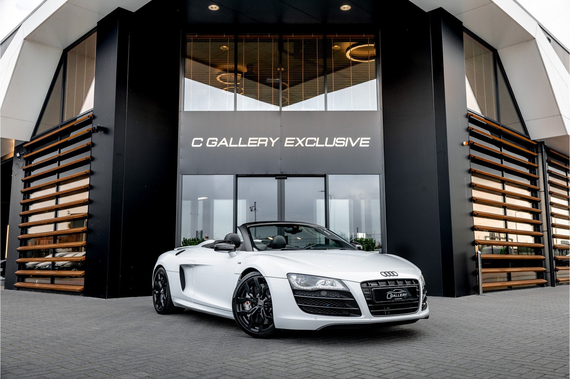Audi R8 Spyder 5.2 V10 FSI - Akrapovic | Keramisch | B&O | C, Automaat, Euro 5, Gebruikt, Zwart