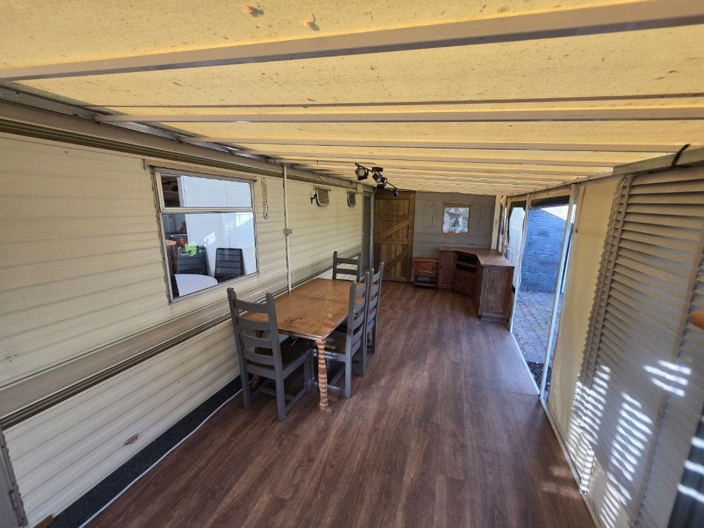 Stacaravan te huur, Caravans en Kamperen, Ophalen of Verzenden, Campingkast