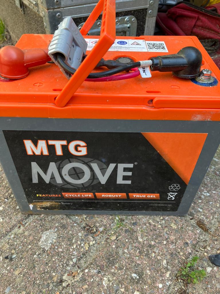 MTG MOVE Gel Accu 12V - Betrouwbare Energieopslag, Ophalen of Verzenden, Gebruikt, Universele onderdelen
