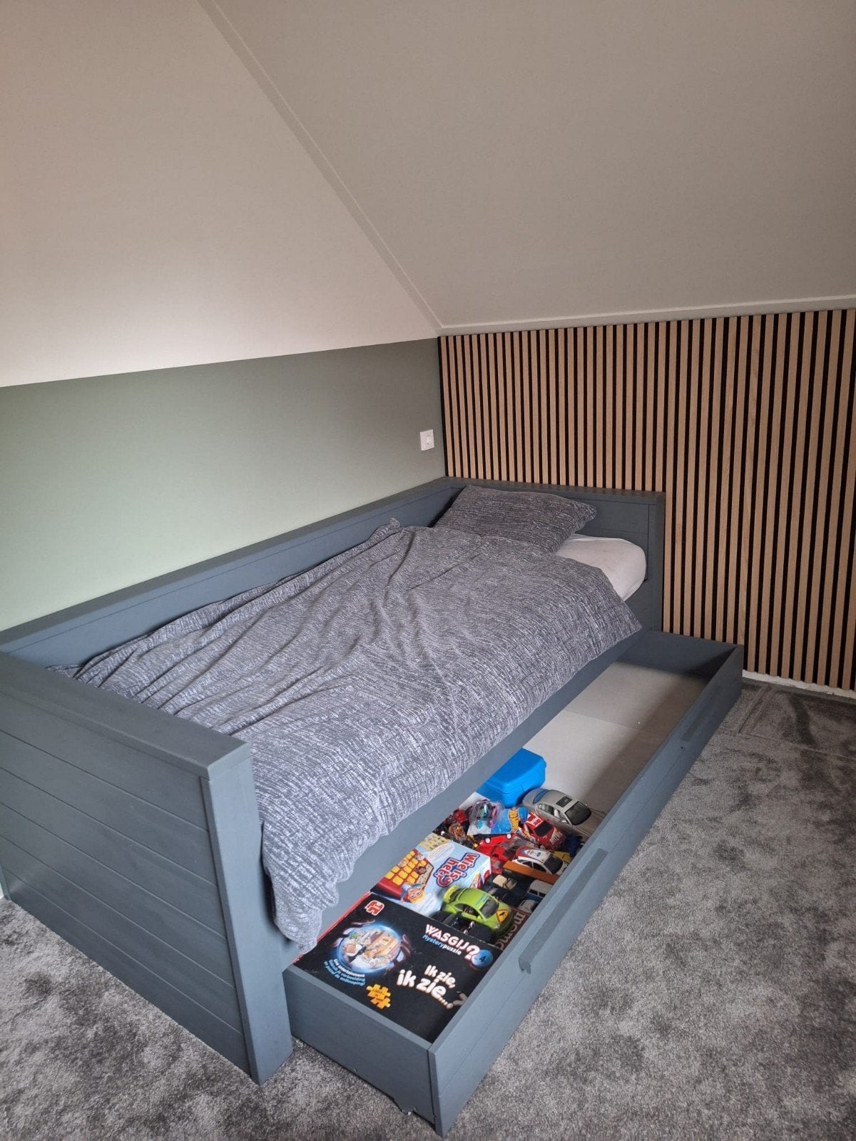 Eenpersoonsbed met opberglade - Grijs Hout, Huis en Inrichting, Ophalen, Gebruikt, 90 cm, Eenpersoons