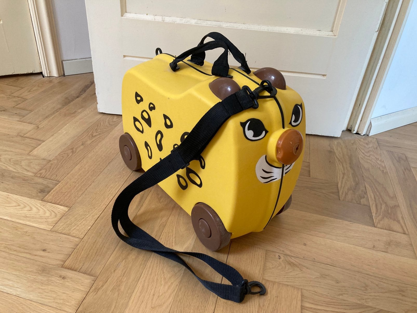 Trunki look-a-like panter handbagage koffer voor kinderen, Hard kunststof, Slot, Minder dan 50 cm, Ophalen of Verzenden