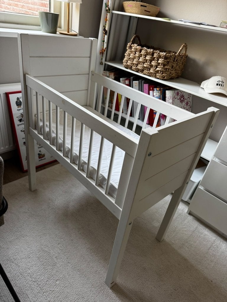 Wieg Noa Kidsmill met NIEUW matras, Ophalen, Zo goed als nieuw, Wieg