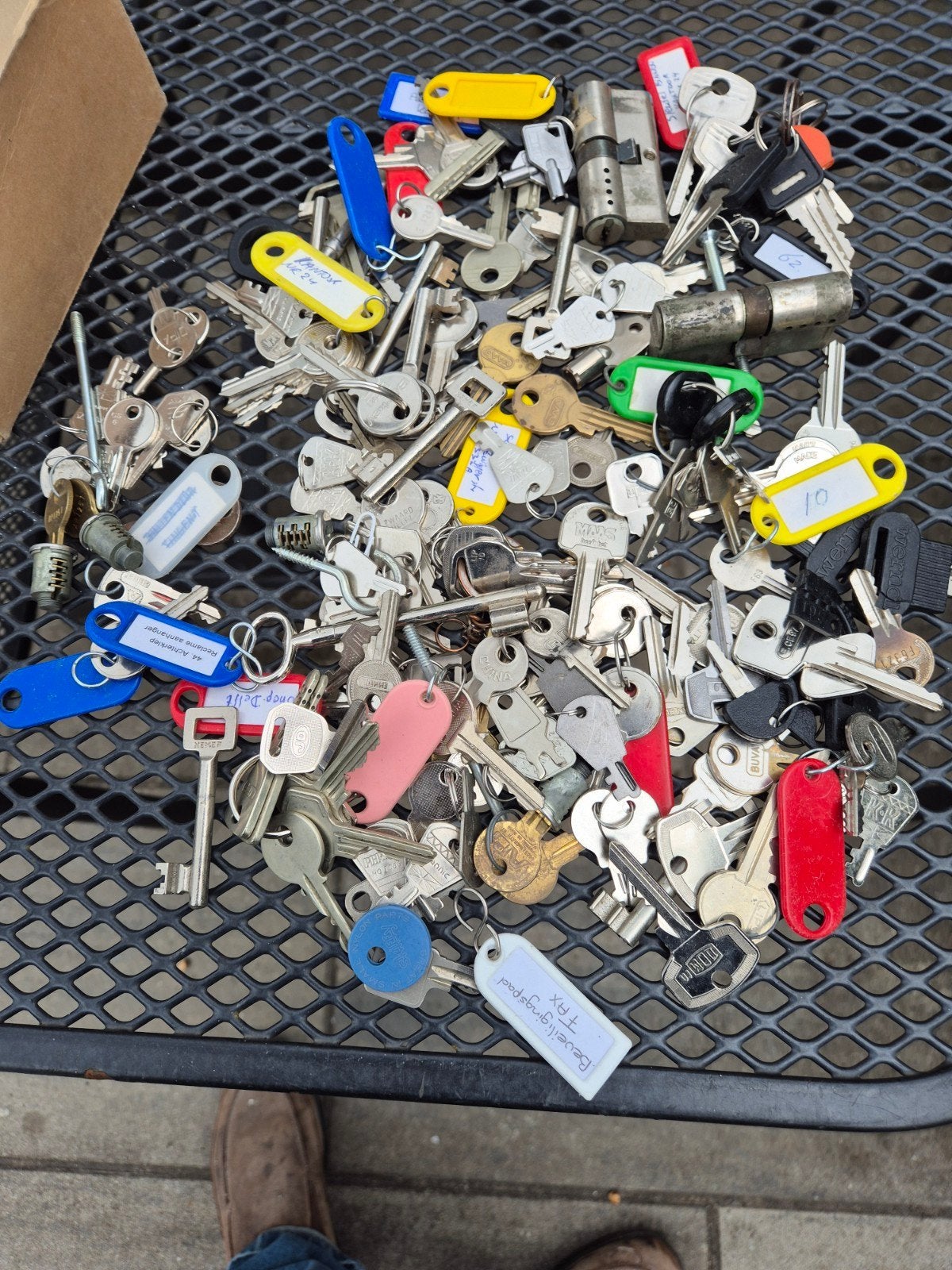 Sleutels voor kasten diverse, Verzamelen, Sleutelhangers, Ophalen