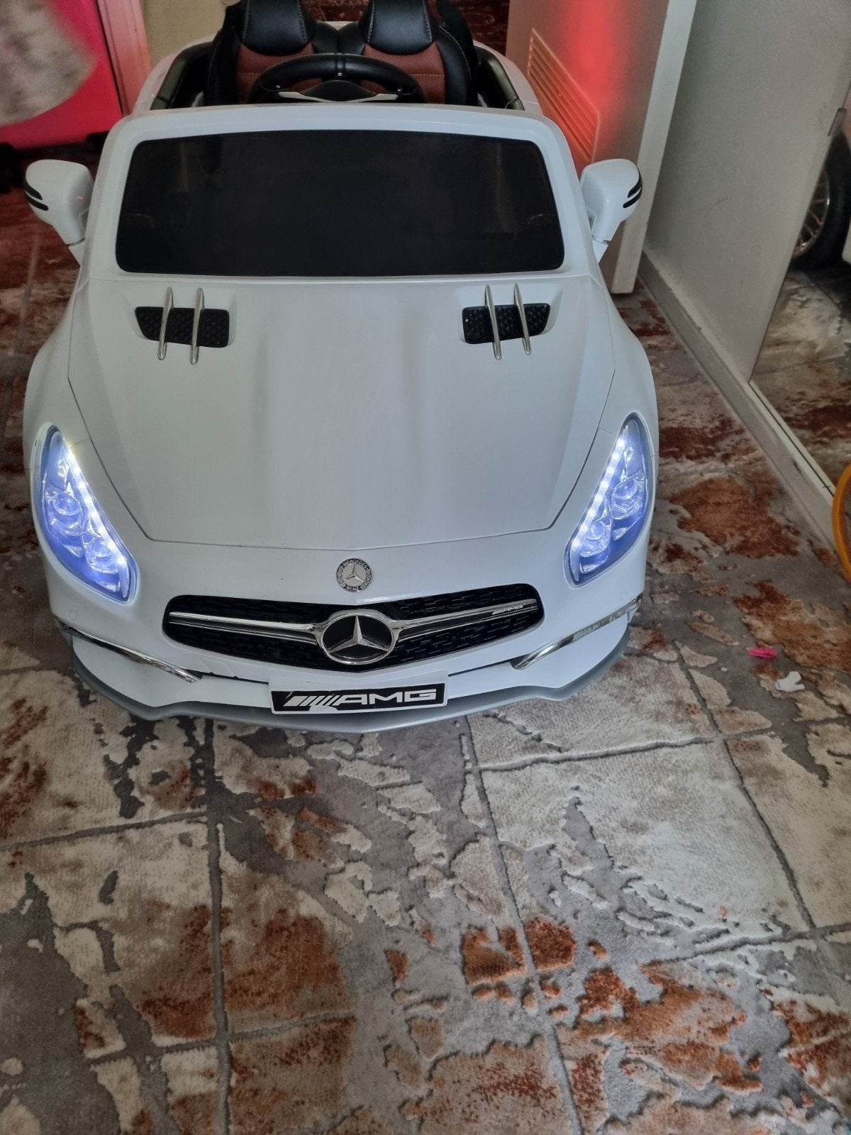 Mercedes Benz kinder speelauto., Ophalen, Zo goed als nieuw
