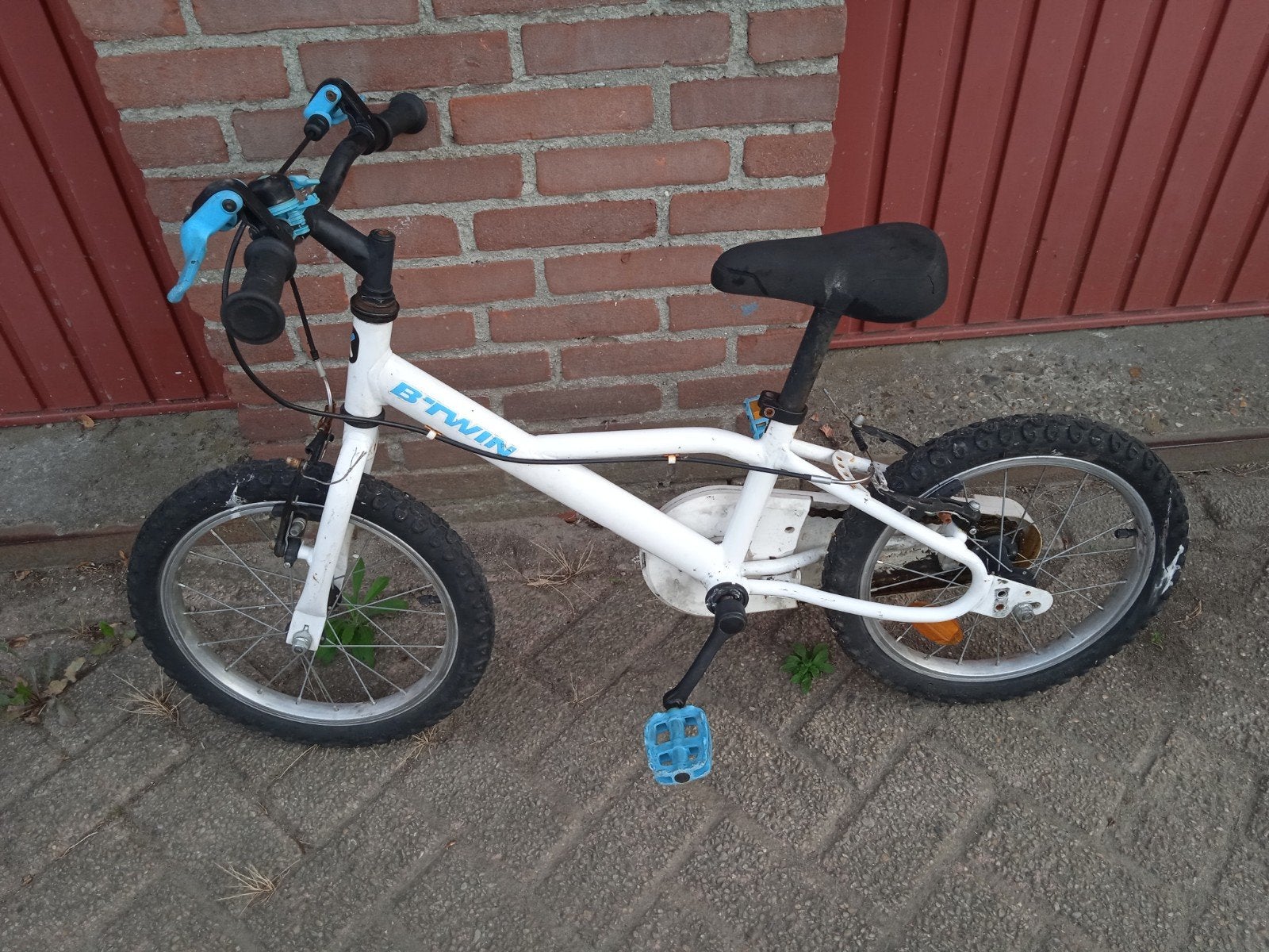 Kinderfiets B'Twin 16 inch - Wit/Blauw, Ophalen, Velgrem, B'Twin, 16 tot 20 inch