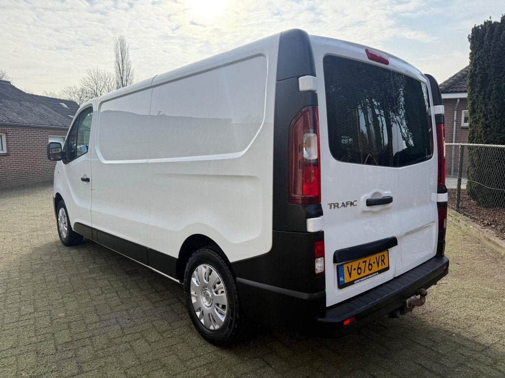 Renault Trafic 1.6 dCi T29 L2H1 121PK Euro 6 airco cruise na, 15 km/l, Gebruikt, Euro 6, 4 cilinders