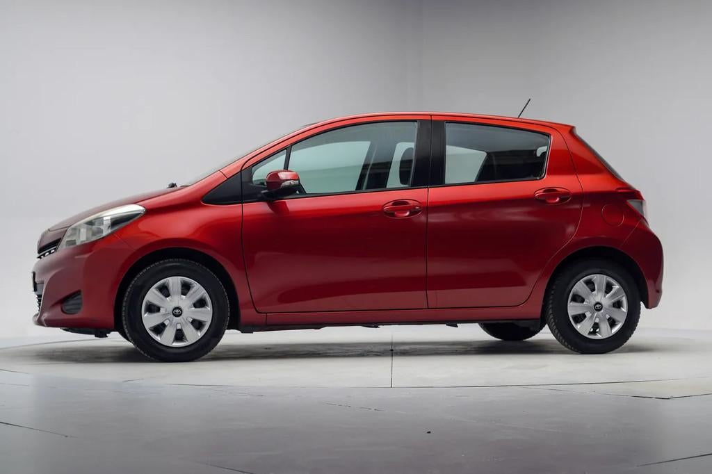 Toyota Yaris 1.0 VVT-i Aspiration [ Camera Clima Bluetooth ], Auto's, 21 km/l, 750 kg, Origineel Nederlands, Bedrijf