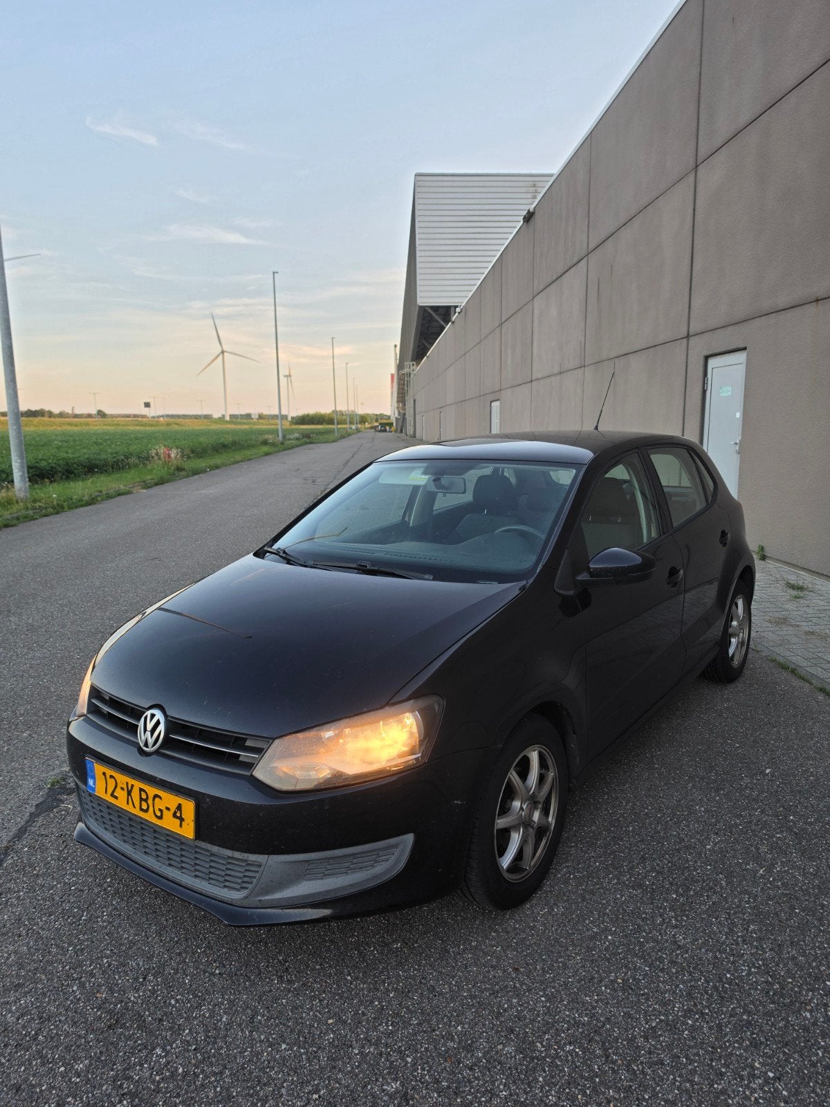 Volkswagen Polo 1.4 16V FSI Zwart, Auto's, Voorwielaandrijving, Stof, 40 €/maand, Zwart