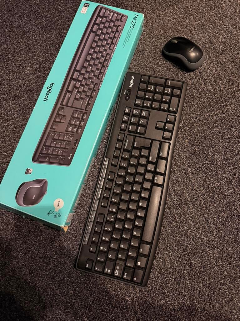 Logitech MK270 draadloze toetsenbord + muis – nieuw, Computers en Software, Toetsenborden, Ophalen of Verzenden, Zo goed als nieuw