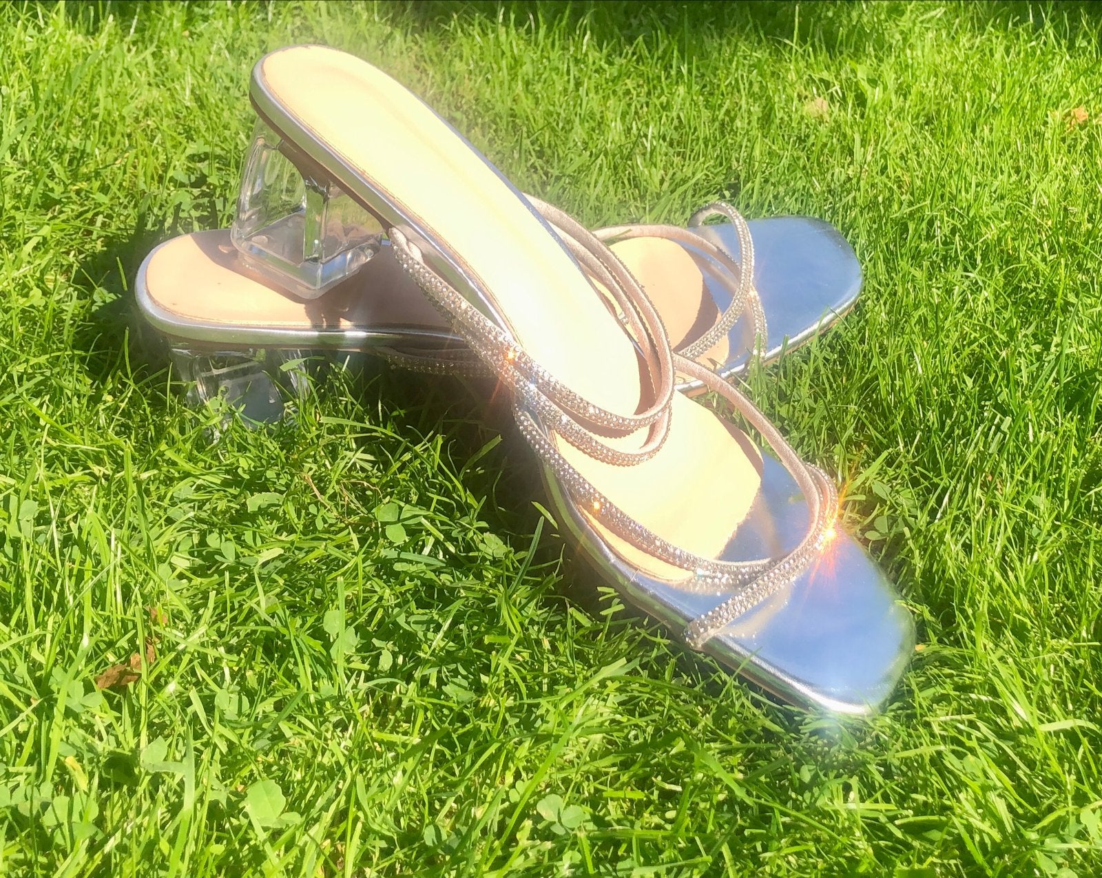 Zilverkleurige sandalen - muiltjes met transparante hak, Ophalen of Verzenden, Nieuw, Overige kleuren, Sandalen of Muiltjes