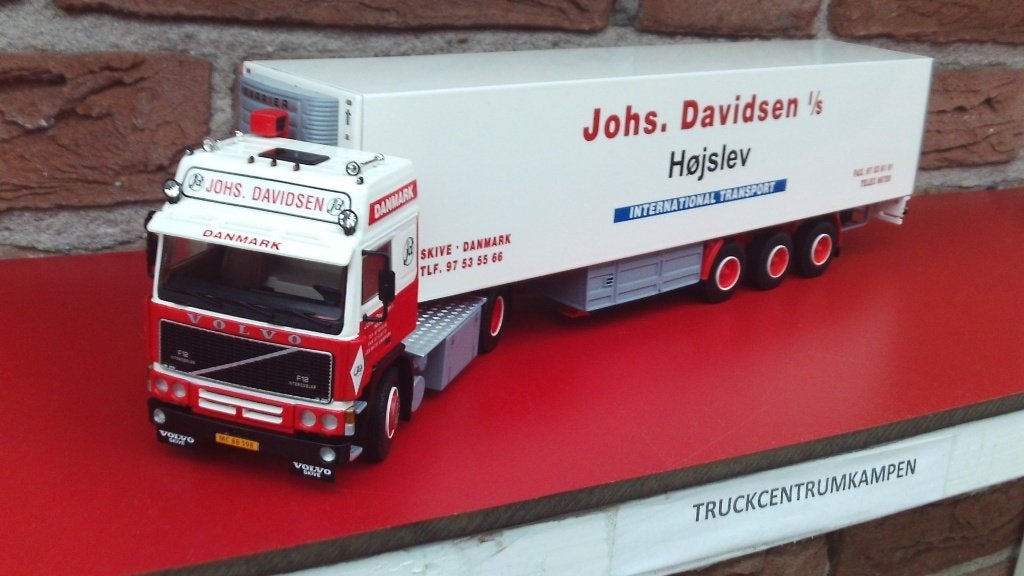 WSI  Volvo  F12  van  Johs  Davidsen., Ophalen of Verzenden, Nieuw, Bus of Vrachtwagen, Wsi