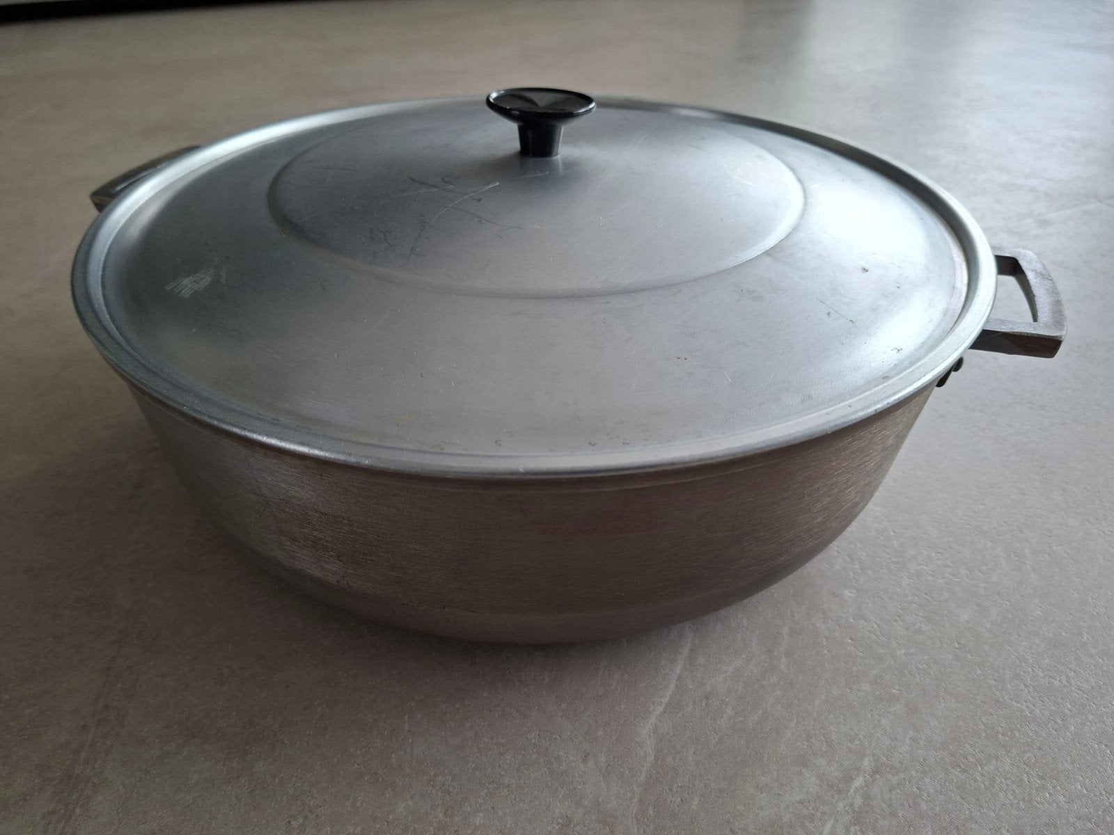 Vintage aluminium pan met deksel - Ø 38 cm, diepte 12 cm, Huis en Inrichting, Keuken | Potten en Pannen, Met deksel, Ophalen, Gebruikt