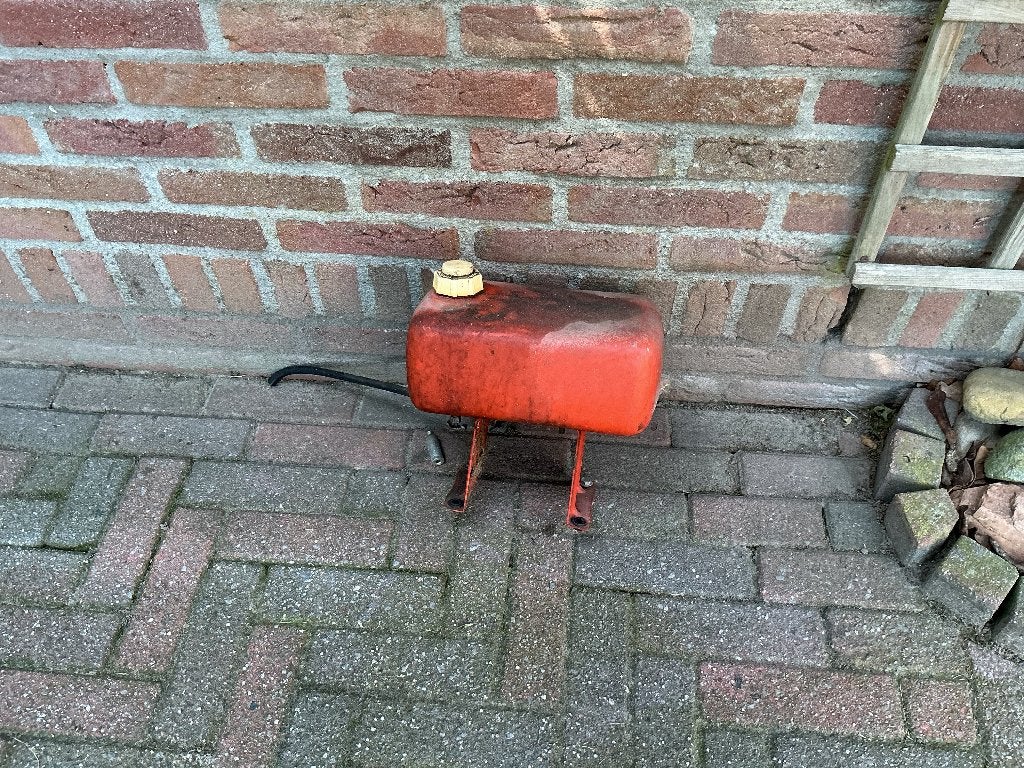 Benzine tankje met kraantje, Ophalen, Gebruikt, Motor en Techniek, Motorboot