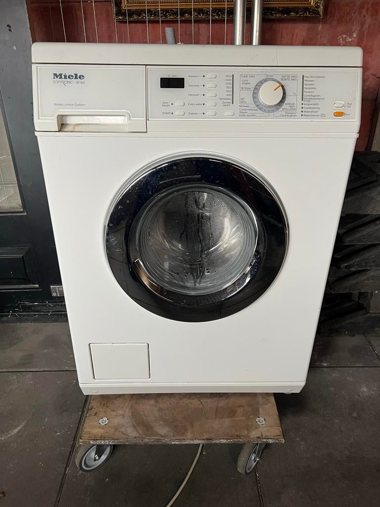 Miele SOFTTRONIC W 461 Wasmachine - Aan/uit knop defect, Ophalen of Verzenden, Niet werkend, Voorlader