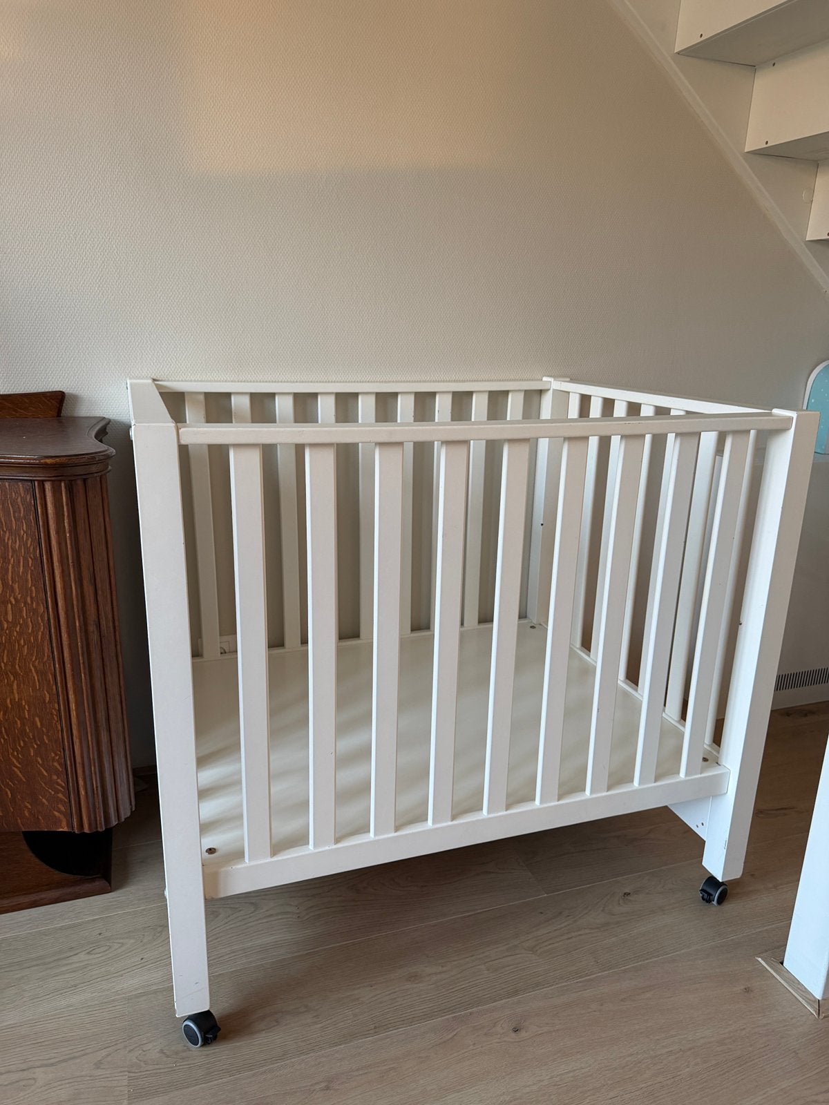 Witte Baby box verstelbaar en verrijdbaar van Timgro, Ophalen, Gebruikt, Rechthoekig, In hoogte verstelbaar