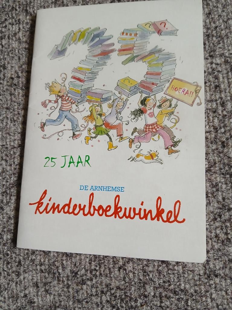 Arnhem.boekjes, Ophalen of Verzenden, Zo goed als nieuw