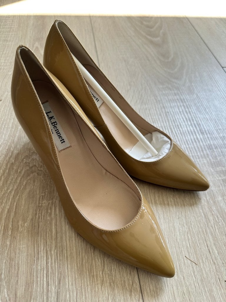 LK Bennett Patent pump/ Hakken - 36- nude/caramel, Beige, Nieuw, Ophalen of Verzenden, Lk bennett