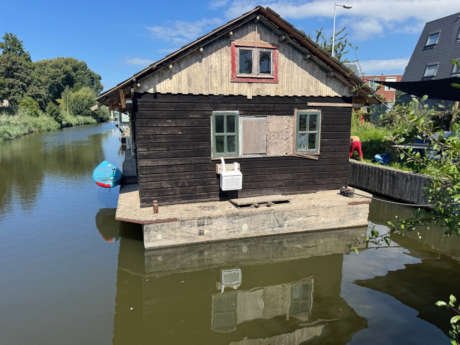 BETONNEN WOONARK – ALLEEN DE WOONBOOT, NIET DE LIGPLAATS, Huizen en Kamers, 85 m², Verkoop zonder makelaar, 5 kamers, Amsterdam