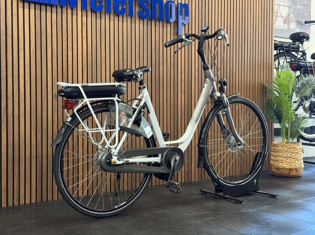 Gazelle Orange C7 Middenmotor 500wh Dames Wit 53cm 2018, Gebruikt, -, - 0
-, NL, 51 tot 55 cm