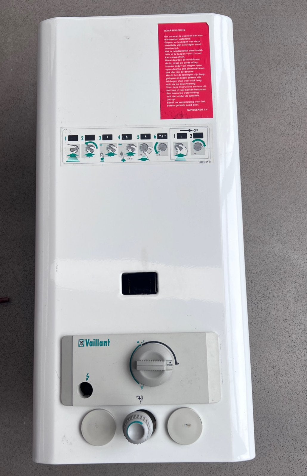 Titel:Vaillant MAG NL 9 Geiser –  Camping / Stacaravan, Ophalen, Geiser, Minder dan 20 liter, Minder dan 3 jaar oud