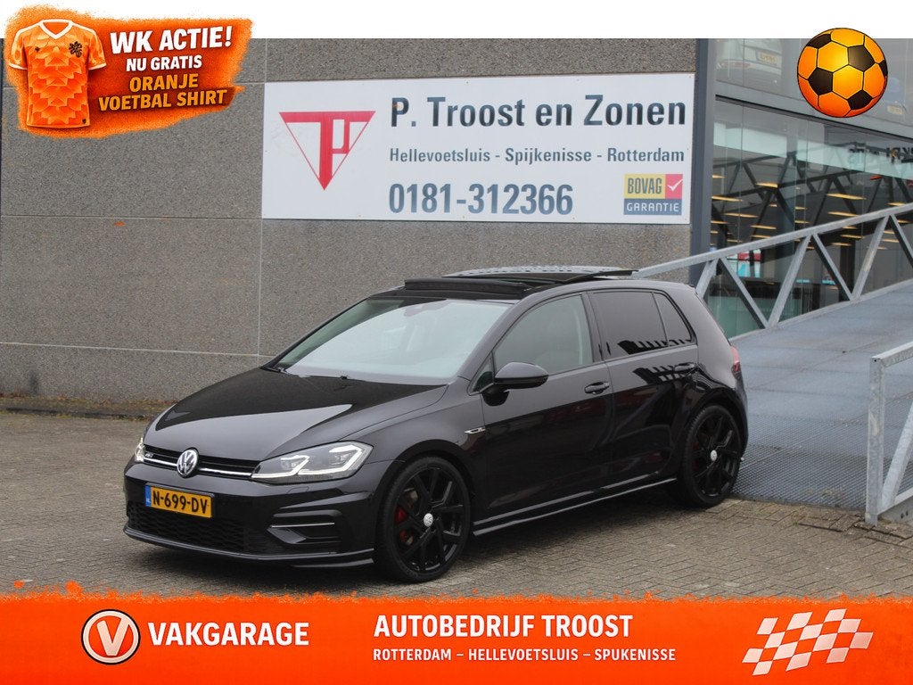 Volkswagen Golf 1.5 TSI Highline R-line Automaat Panoramadak, 12 maanden, Stof, 4 cilinders, Zwart
