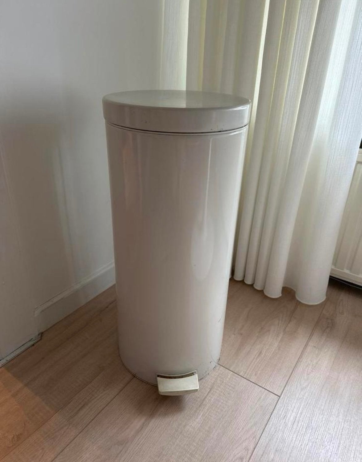 Brabantia pedaalemmer - Kleine roestplek op pedaal, Ophalen, Gebruikt, Met pedaal, Metaal