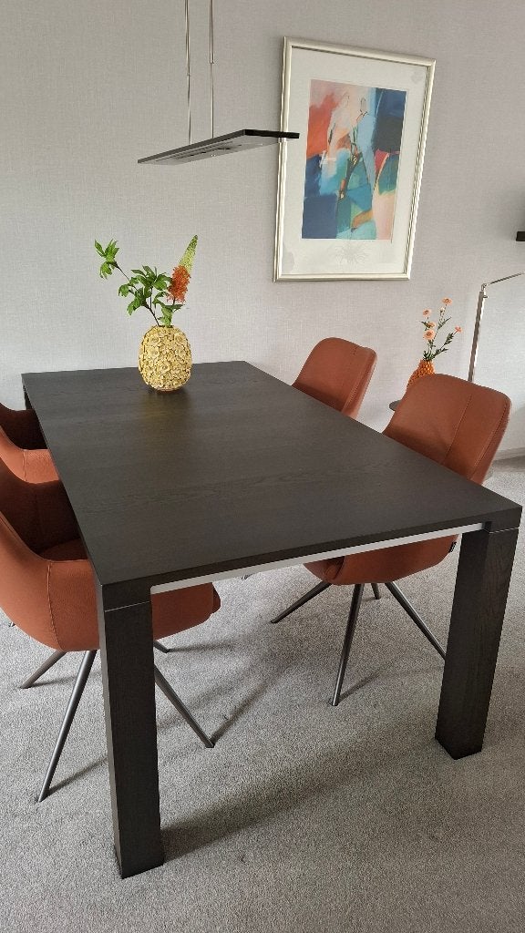 Mooie Leolux vivre design eettafel