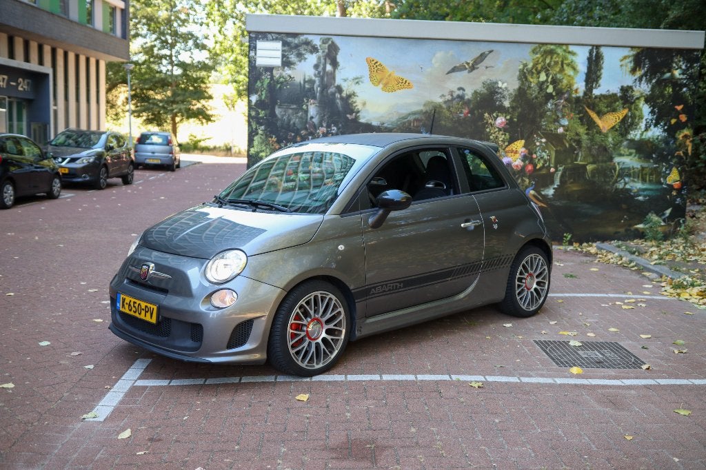 Fiat 595 1.4 T-jet Abarth 103KW 2016 Grijs, Auto's, Fiat, Voorwielaandrijving, Stof, 40 €/maand, 4 cilinders