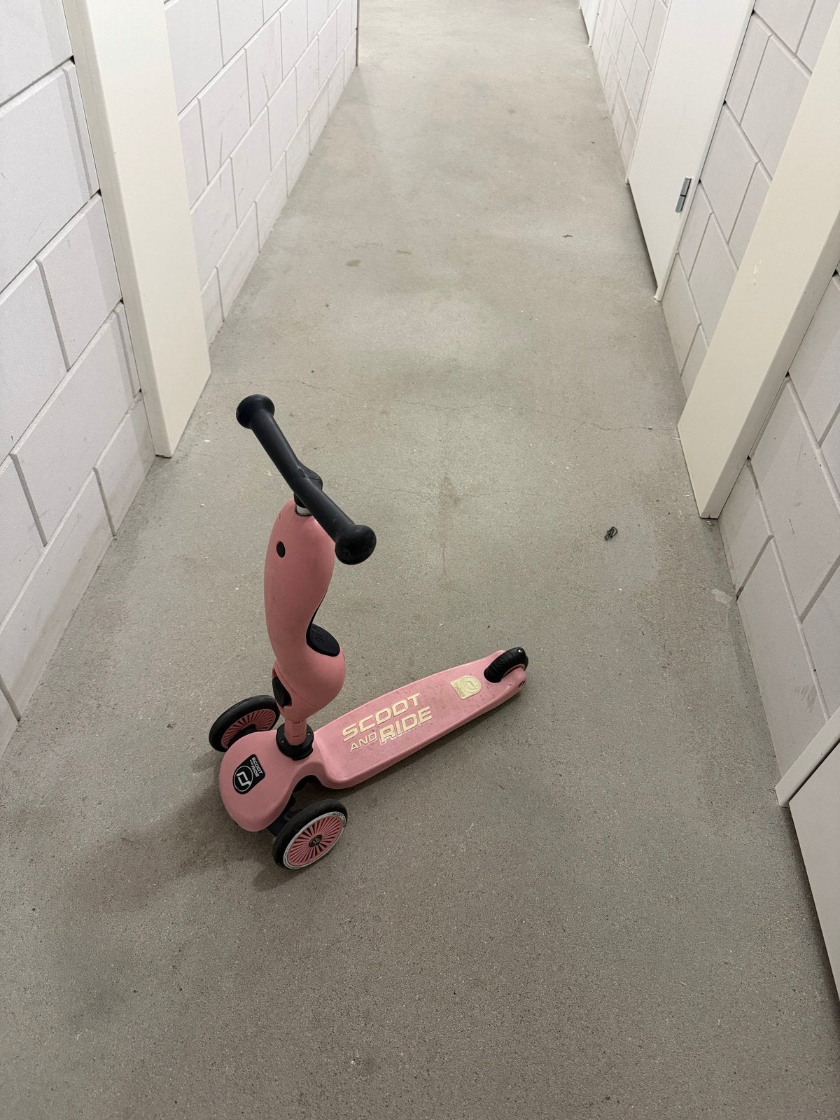 Scoot & Ride Highwaykick 1 - Roze step en loopfiets, Ophalen of Verzenden, Gebruikt, Gewone step