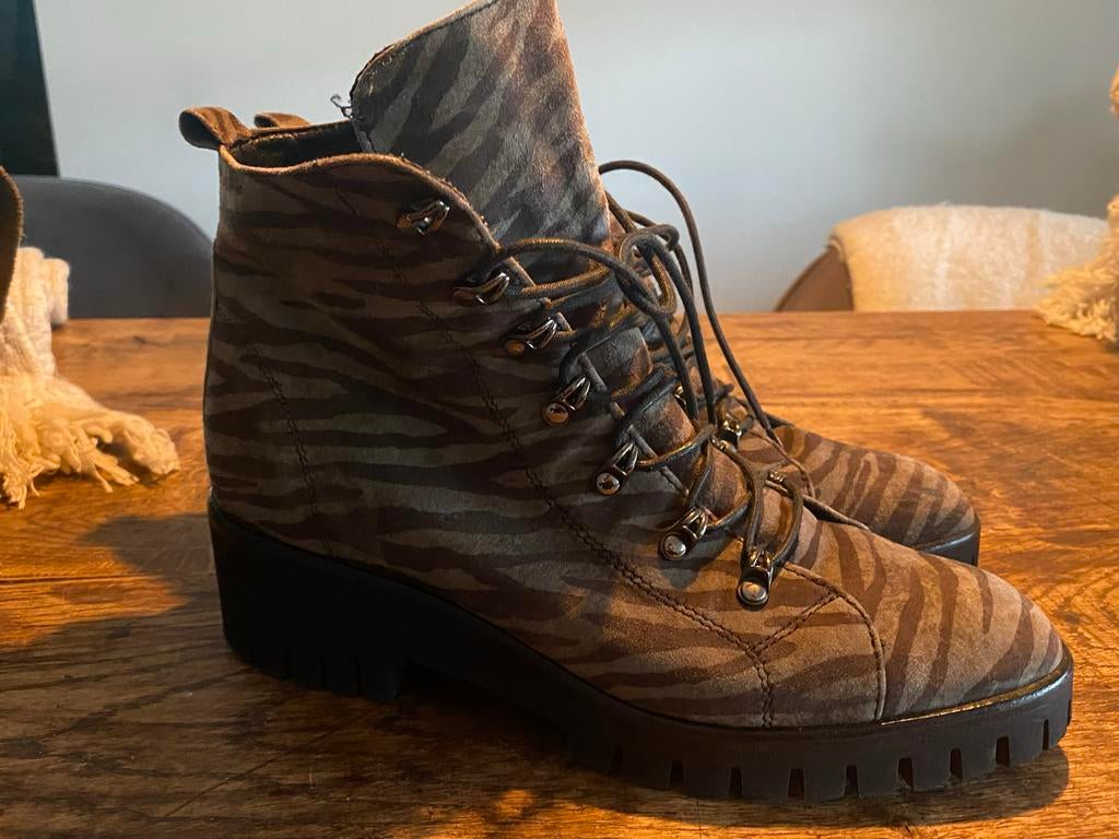 LAMICA leren laarzen maat 40 - Grijs/Zwart met dierenvriend, Kleding | Dames, Schoenen, Lage of Enkellaarzen, Ophalen of Verzenden