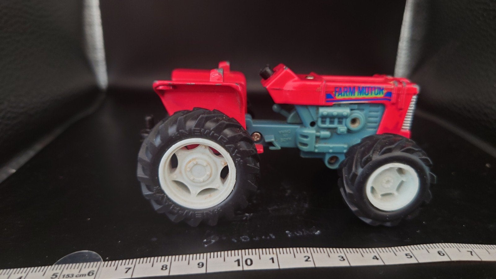 New Ray Farm Motor Tractor 1:32, Ophalen of Verzenden, Gebruikt, Tractor of Landbouw, Overige merken