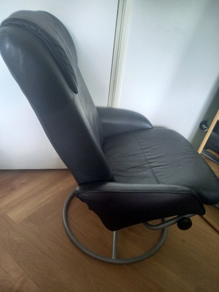 Zwarte leunstoel, Ophalen, Gebruikt, Minder dan 50 cm