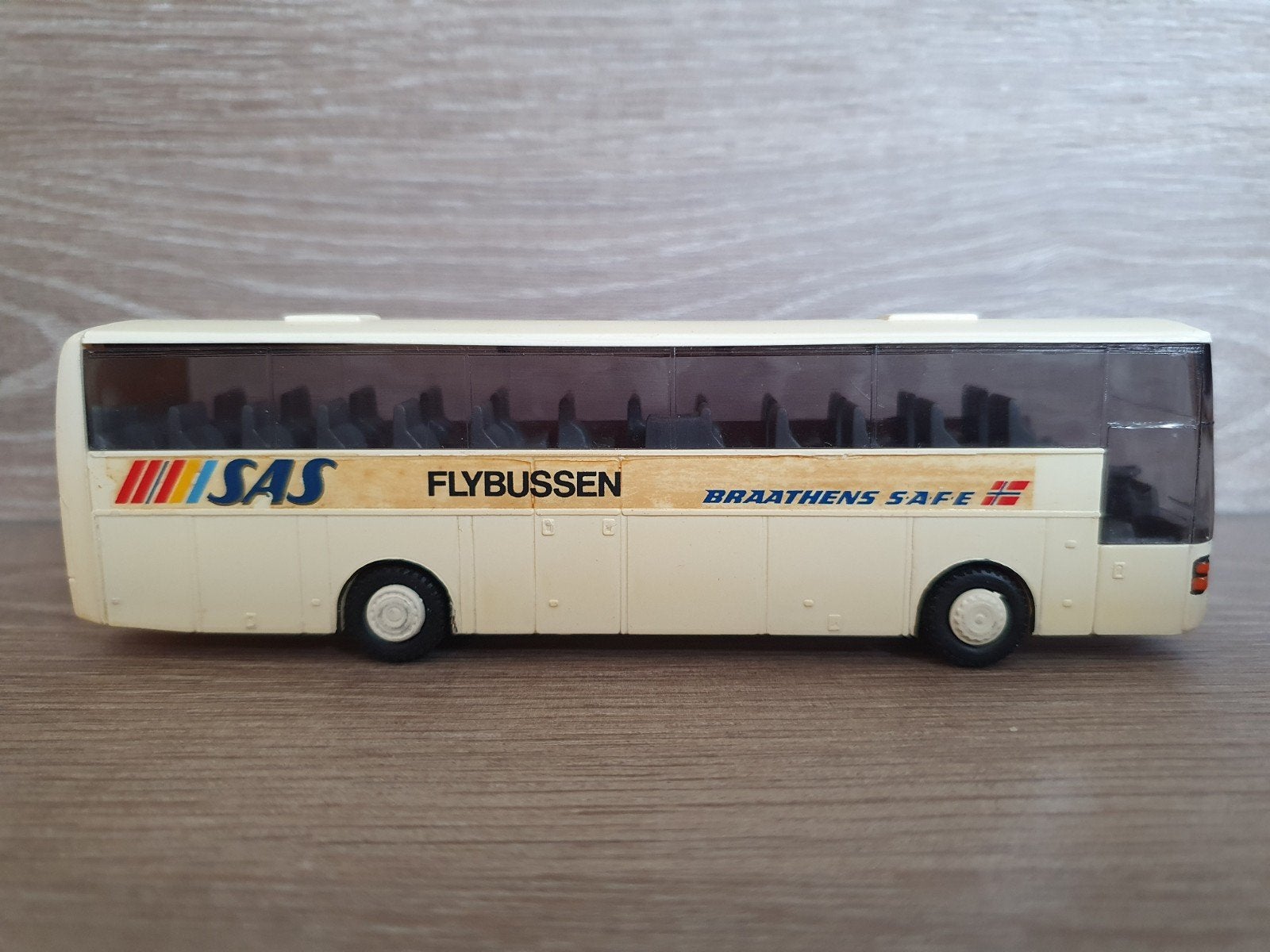 Limo Cars Van Hool T815 Acron SAS Flybussen 1:87, Ophalen of Verzenden, Gebruikt, Bus of Vrachtwagen, Overige merken