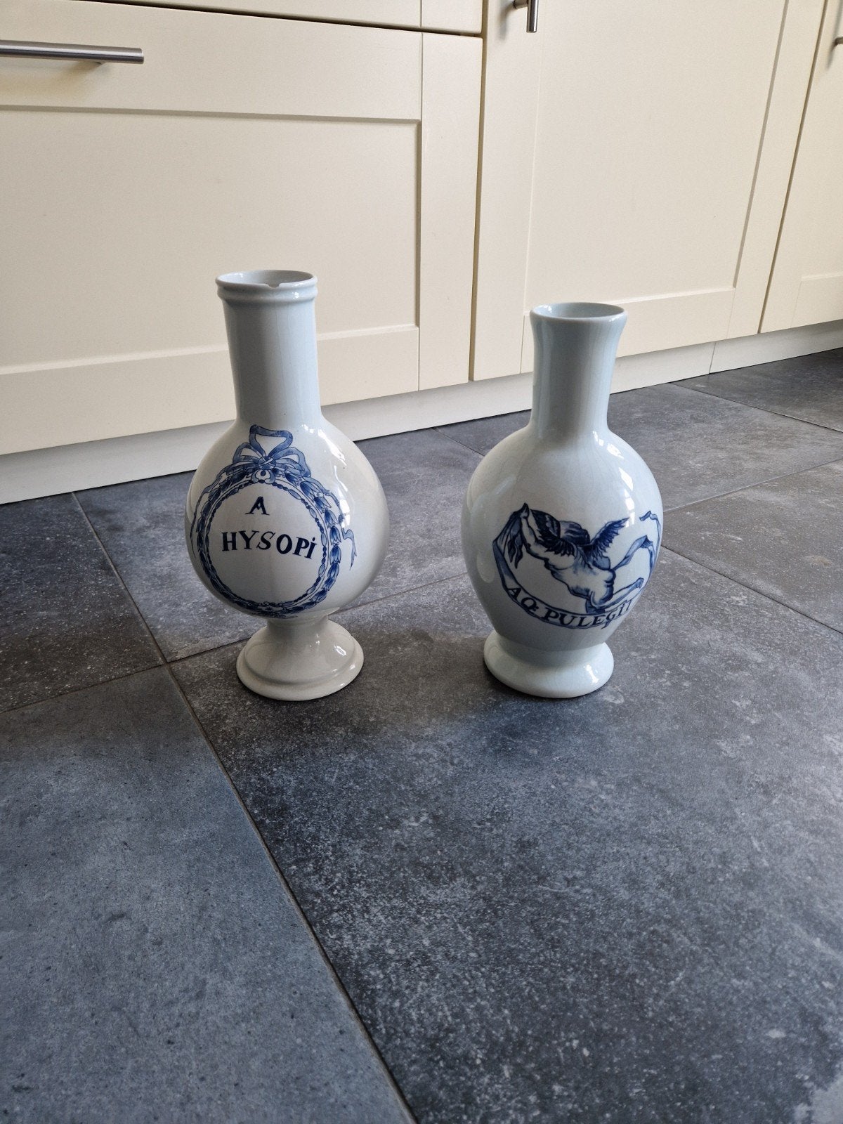 Antieke Apothekerspotten (2 stuks) - Delfts Blauw Stijl, Ophalen