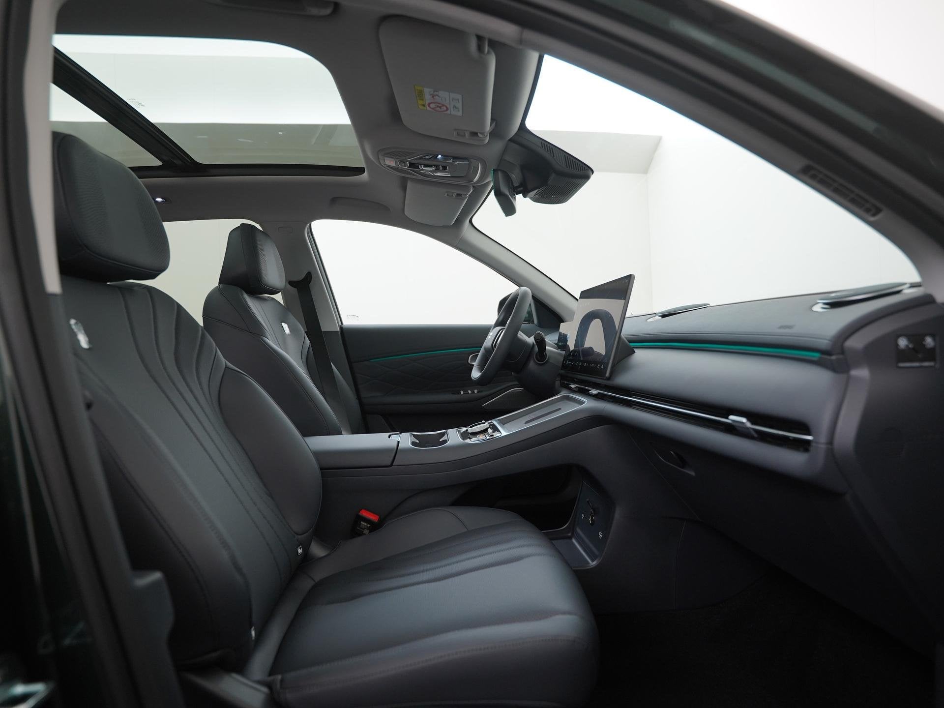 Geely Starray EM-i 1.5 Max+ | 136km Elektr | Panoramadak | L, Auto's, 12 maanden, Gebruikt, Euro 6, 4 cilinders