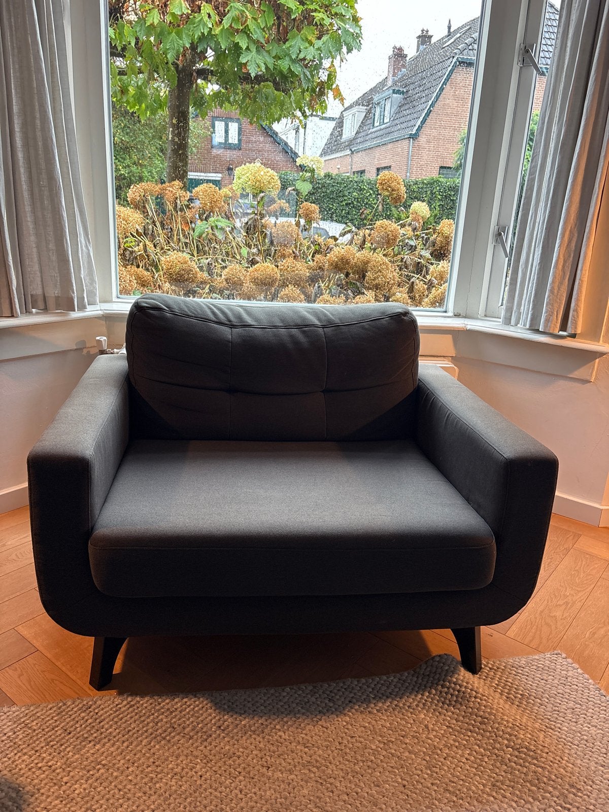 Comfortabele grijze fauteuil, Ophalen, Zo goed als nieuw, Stof, 75 tot 100 cm