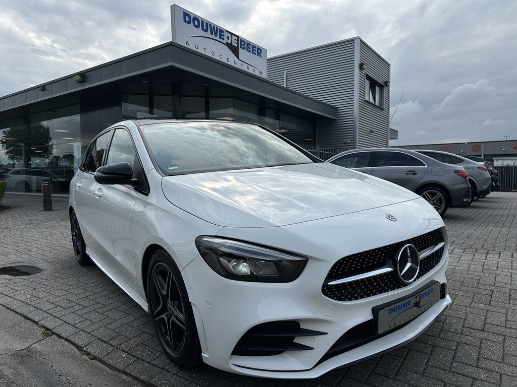 Mercedes-Benz B-Klasse 180 AMG Pano-Dak | Camera | Night | S, Auto's, Mercedes-Benz, 12 maanden, 136 pk, Gebruikt, 4 cilinders