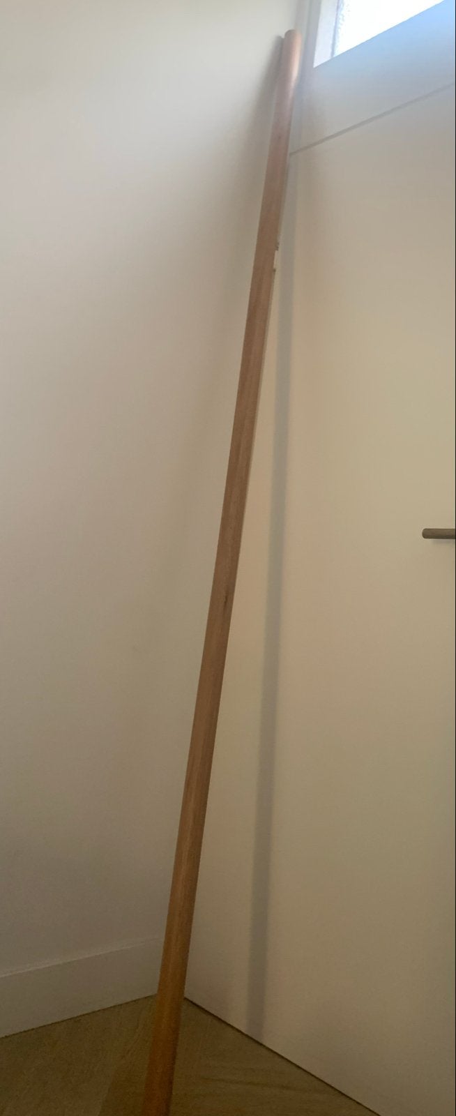 Houten trapleuning - Zo goed als nieuw, 240 cm, Doe-het-zelf en Verbouw, Hout en Planken, Ophalen, 25 tot 50 mm, Overige typen