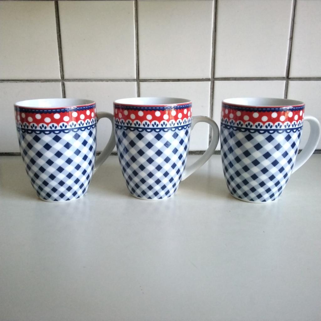 3 GUSTA grote mokken, Ophalen of Verzenden, Overige stijlen, Kop(pen) en/of Schotel(s)