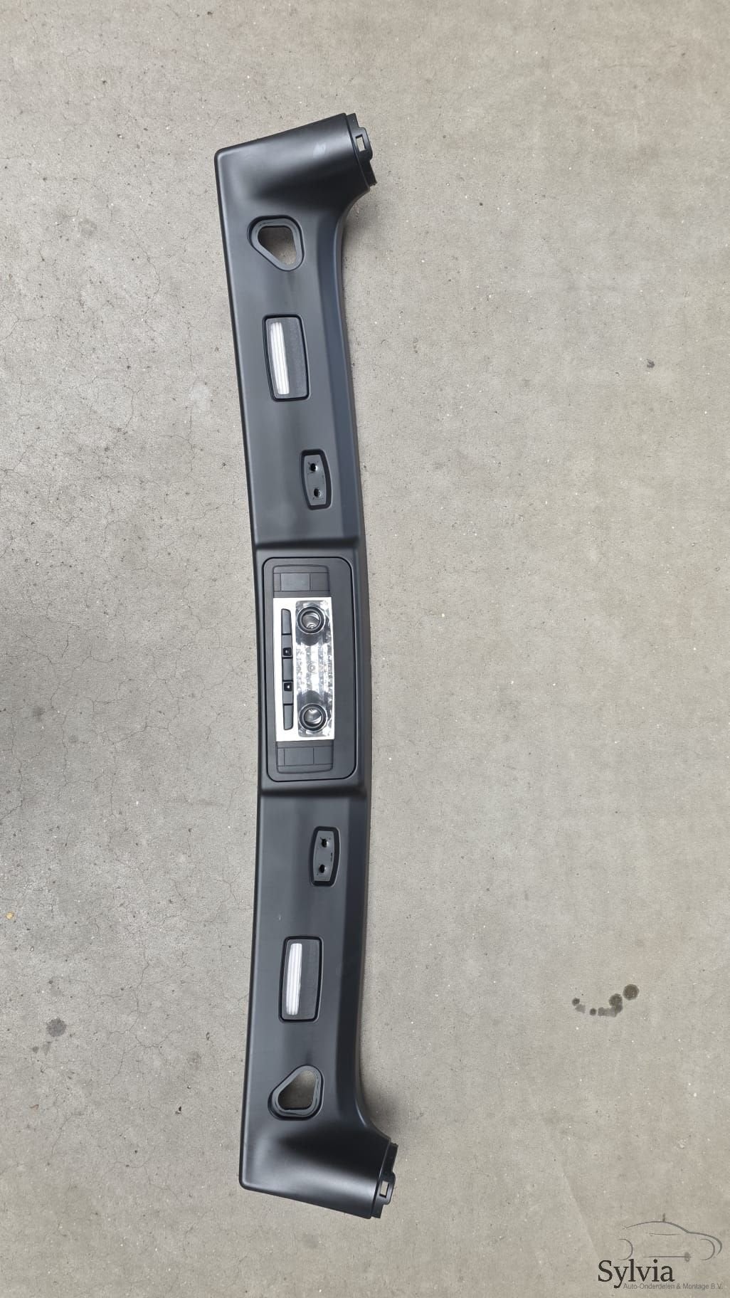 Stijlbekleding voorruit boven BMW 1 serie E88 51446962895 69, Auto-onderdelen, Interieur en Bekleding, Gebruikt, -, -, Ophalen of Verzenden