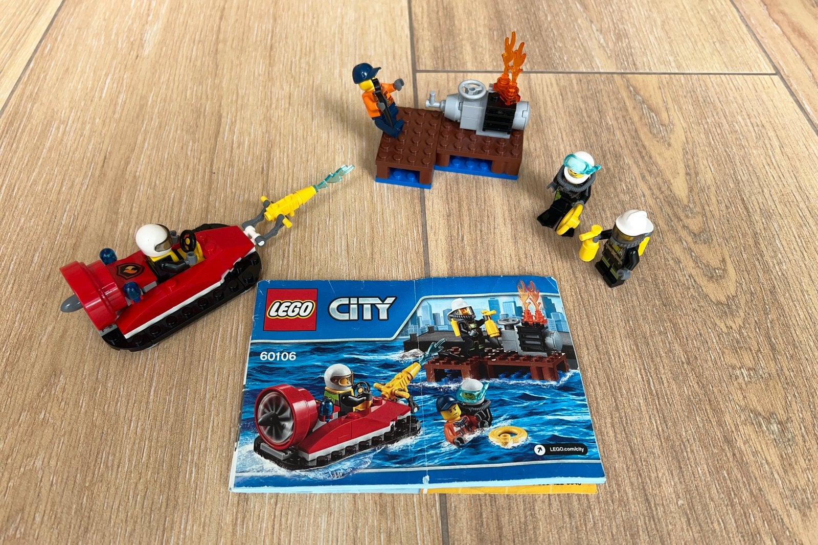 Lego City brandweerstarterset (60106) +brandweerauto (60107), Kinderen en Baby's, City, Verzenden, Lego, Zo goed als nieuw