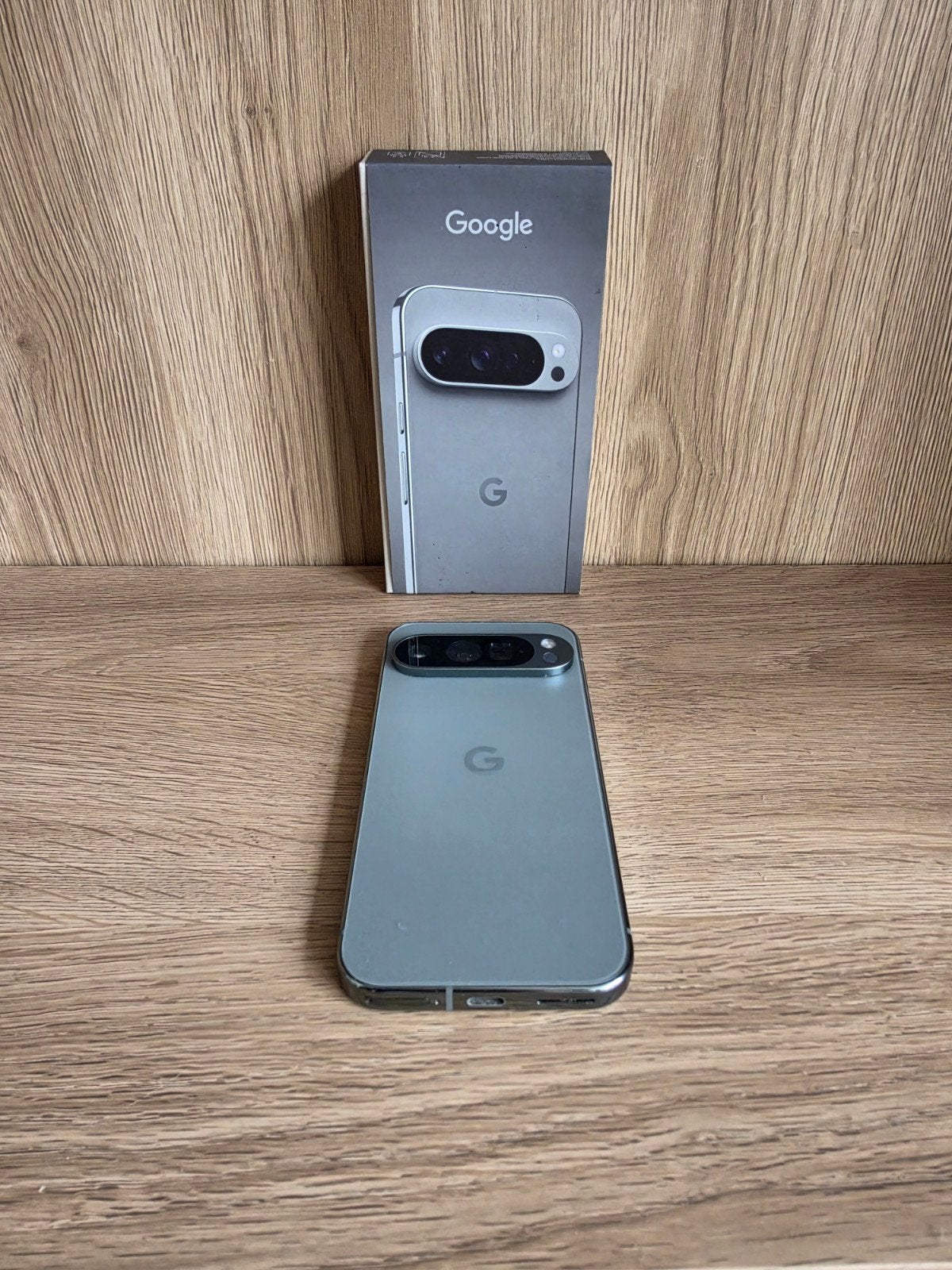 Google Pixel 9 Pro 256GB met Carved Houten Hoesje, Ophalen of Verzenden, Zo goed als nieuw, Klassiek of Candybar, Zonder simlock