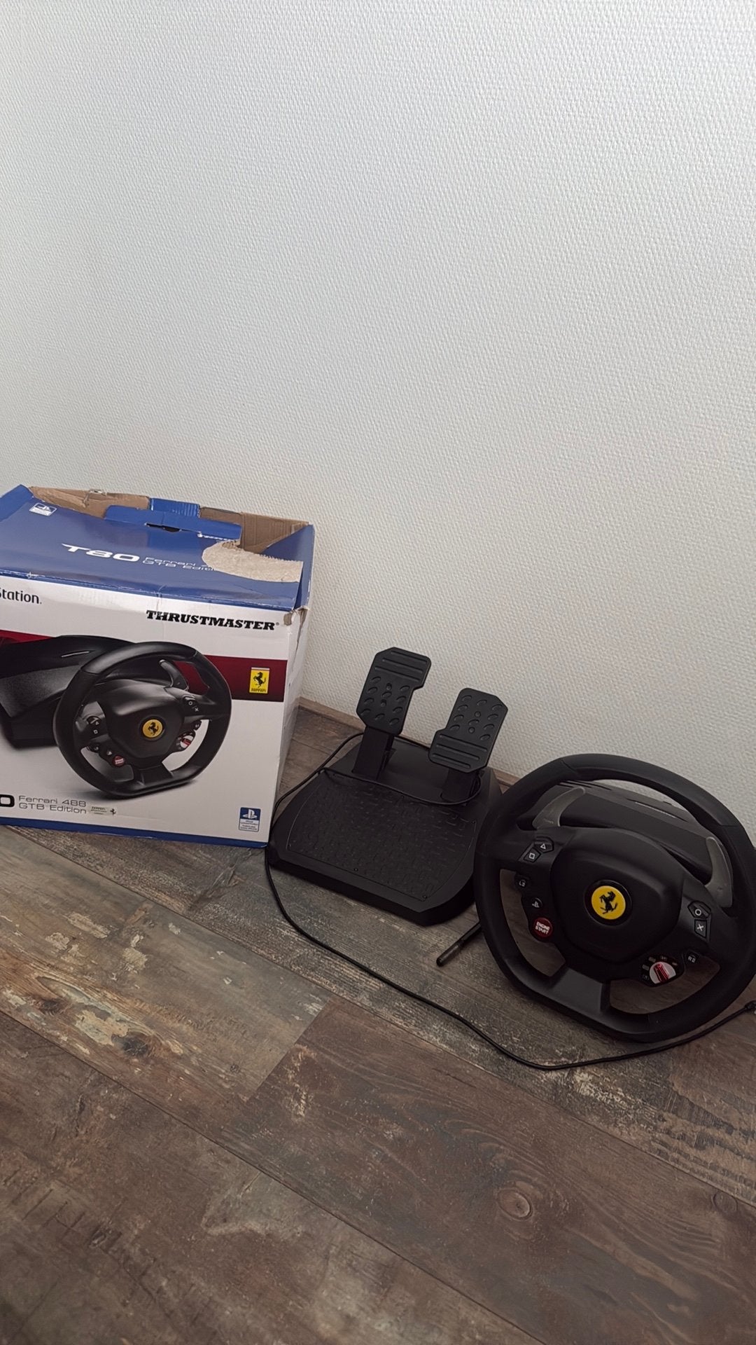 PlayStation T80 Ferrari 488 stuur + pedalen, Ophalen of Verzenden, Zo goed als nieuw, Stuur of Pedalen, PlayStation 1