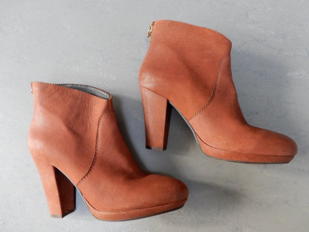 OMODA maat 38, roestbruine enkellaarzen., Kleding | Dames, Schoenen, Bruin, Omoda, Lage of Enkellaarzen, Ophalen of Verzenden