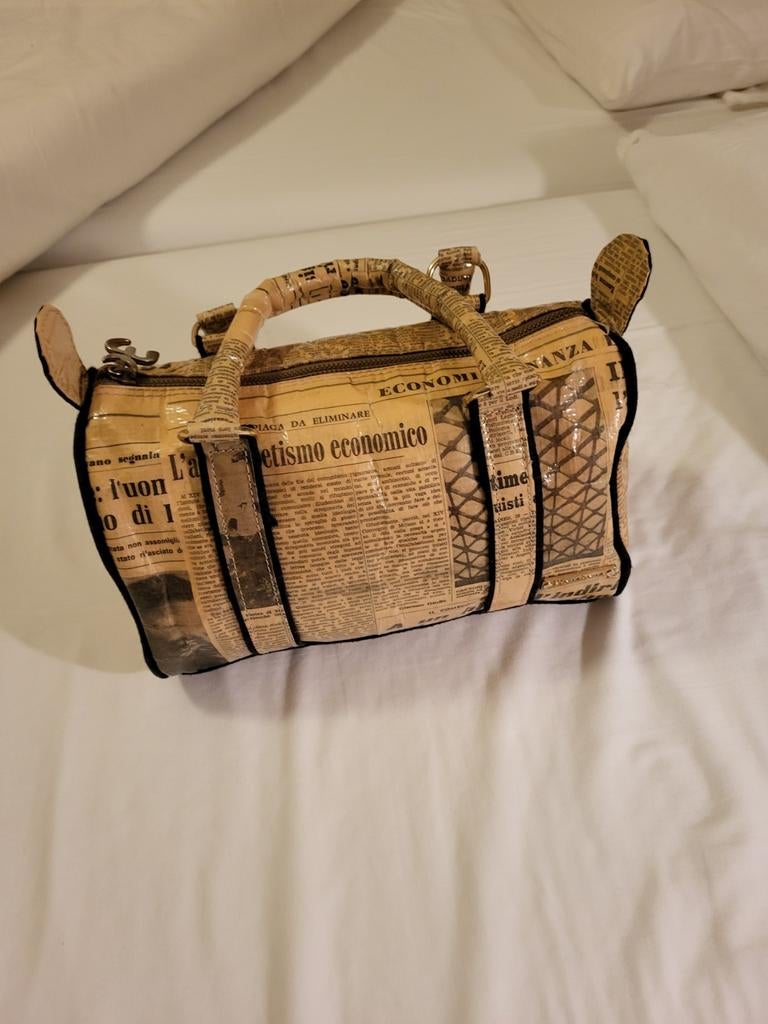 Dames handtas Italiaanse merk: Momaboma bags.In goed conditi, Sieraden, Tassen en Uiterlijk, Tassen | Damestassen, Ophalen, Zo goed als nieuw