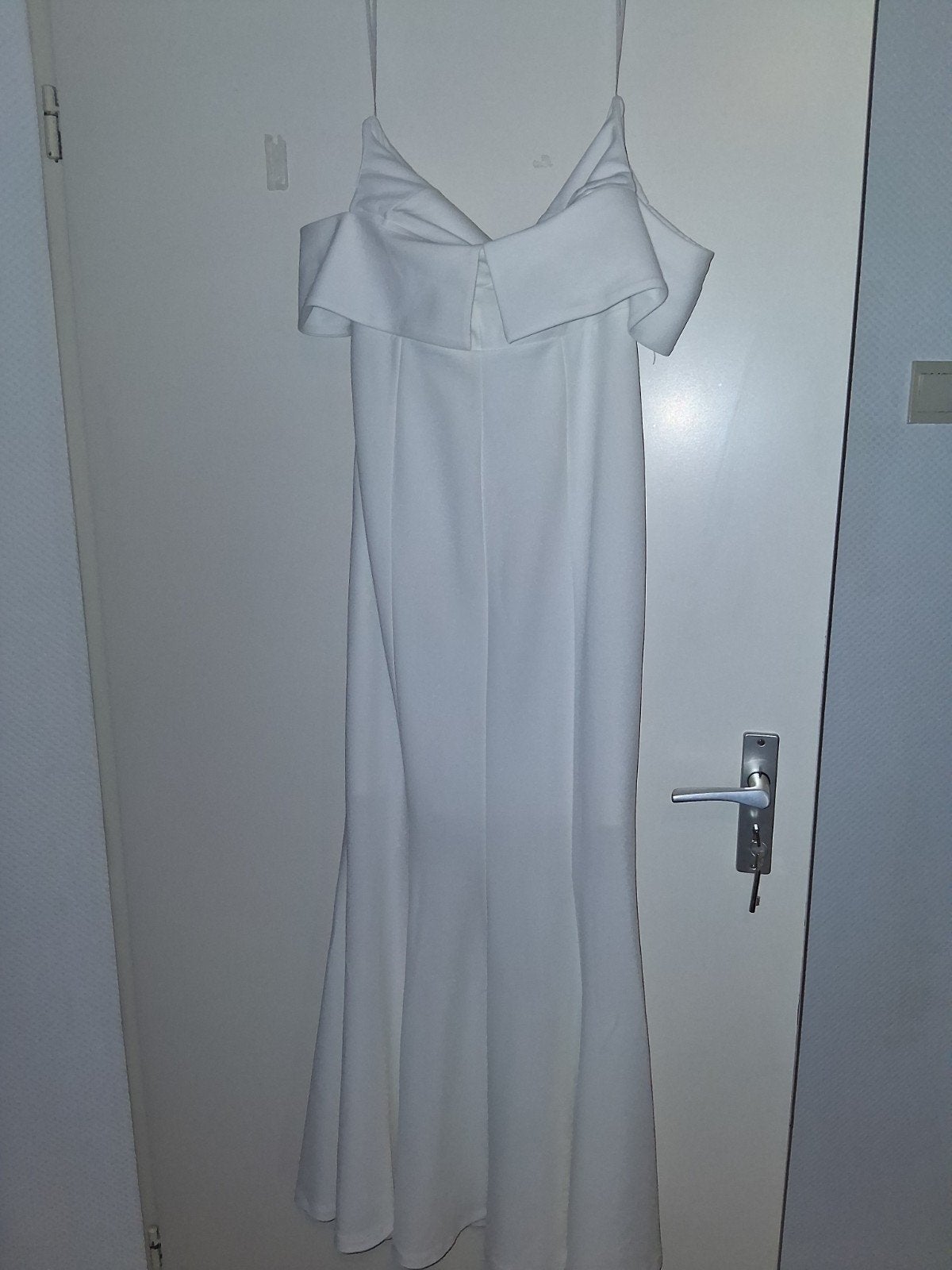 Mooie witte ongedragen trouwjurk, trompetmodel maat 42, Trouwjurk, Bonprix, Wit, Nieuw