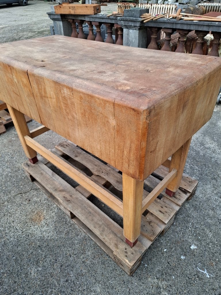 Karaktervol Blokvlak Slagersblok (124x60x91 cm), Ophalen, Gebruikt, 100 tot 150 cm, Minder dan 100 cm