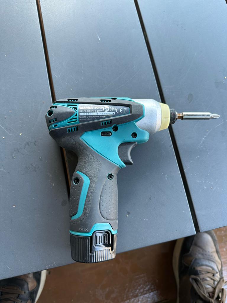Makita TD090D Accu Slagschroevendraaier, Doe-het-zelf en Verbouw, Gereedschap | Boormachines, Ophalen, Gebruikt, Variabele snelheid